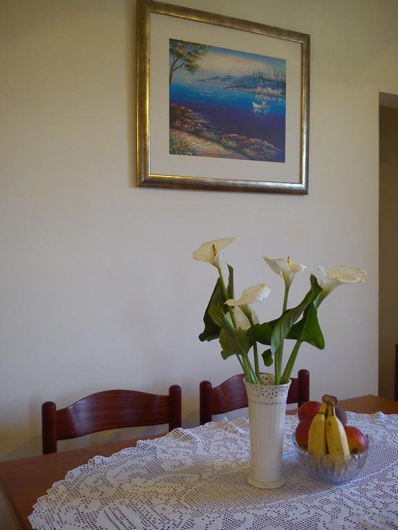 Milutinov Dvor Apartments Vrsi Dış mekan fotoğraf