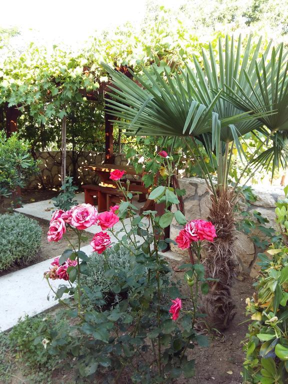 Milutinov Dvor Apartments Vrsi Dış mekan fotoğraf