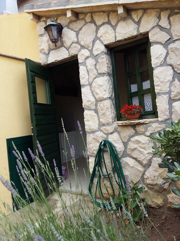 Milutinov Dvor Apartments Vrsi Dış mekan fotoğraf