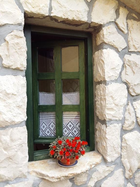 Milutinov Dvor Apartments Vrsi Dış mekan fotoğraf